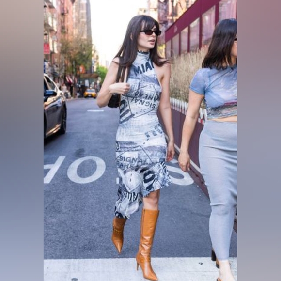 MIAOU Newspaper Dress - Picture 1 of 3